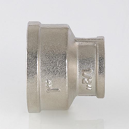 Valtec 1 1/4" x 1/2" Латунная никелированная муфта